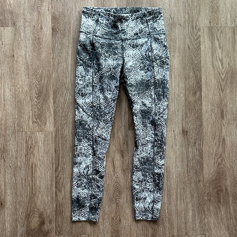 Lululemon Fast & Free 25" Tight Leggings Serigraph Starlight Black Multi Size 6